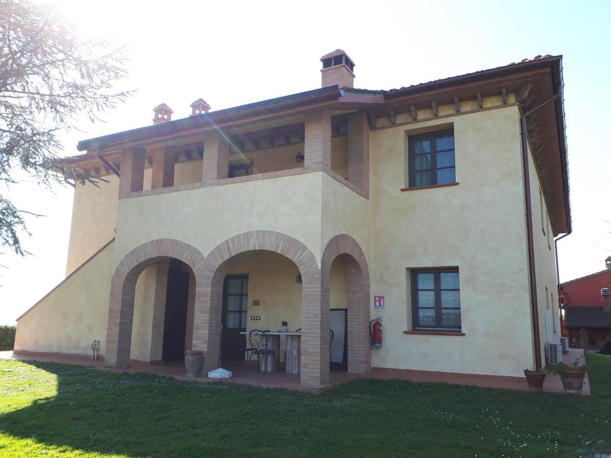 パラーイア Agriturismo Montemariヴィラ エクステリア 写真