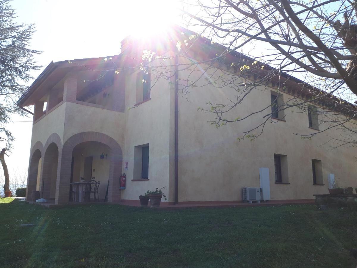 パラーイア Agriturismo Montemariヴィラ エクステリア 写真